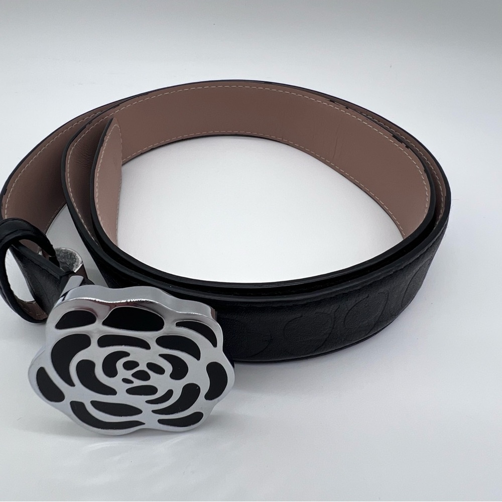 Coach Black & Blush Reversible Leather Belt with Floral Buckle- 40” - Picture 14 of 16